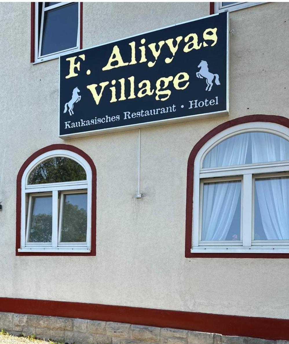 Faliyyas Village Μάινινγκεν Εξωτερικό φωτογραφία